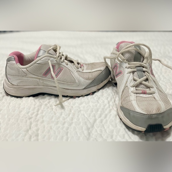 New Balance Women’s Walking Shoe - Picture 3 of 11